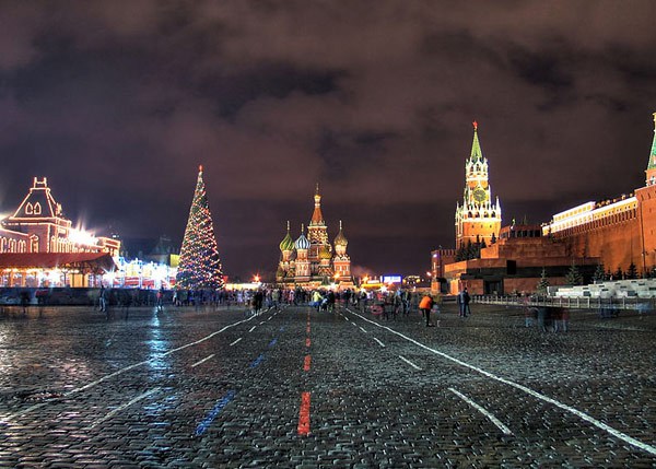 Фотография достопримечательности. Красная площадь в Санкт-Петербурге