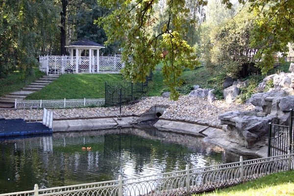 Фотография достопримечательности. Лианозовский парк в Санкт-Петербурге