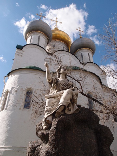 Фотография достопримечательности. Новодевичий монастырь в Санкт-Петербурге